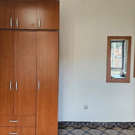 Angie'S Shared Villa Tam Tirana Exterior photo